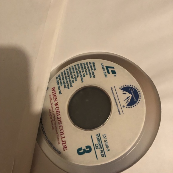 When Worlds Collide Laserdisc - 699 $25 or $20 w/offer - Picture 3 of 3